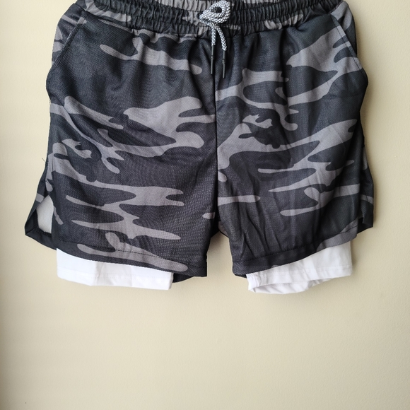 ASENTIALS - Picture 7 of 7